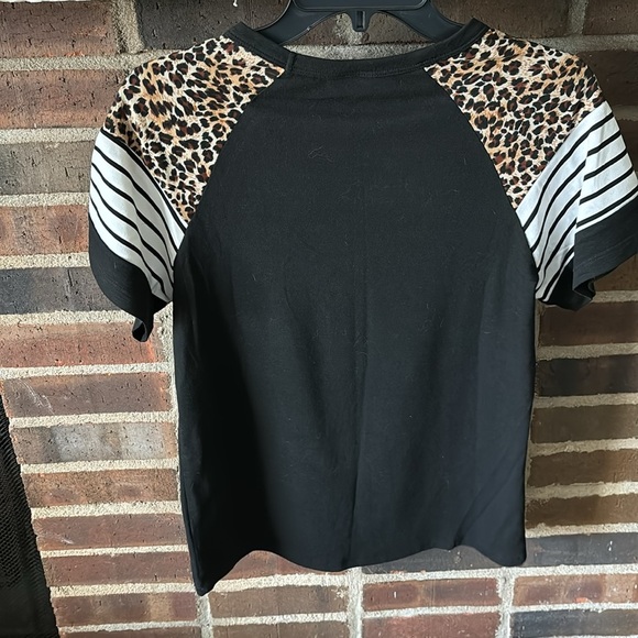 Women’s Sunshine & Rodeos T-shirt, Animal Print, Size Small - Picture 4 of 5